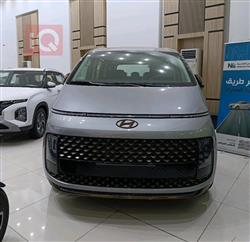 هیوندای ستاریا